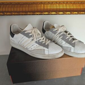 Hidnander Stripeless Ultimate Sneaker